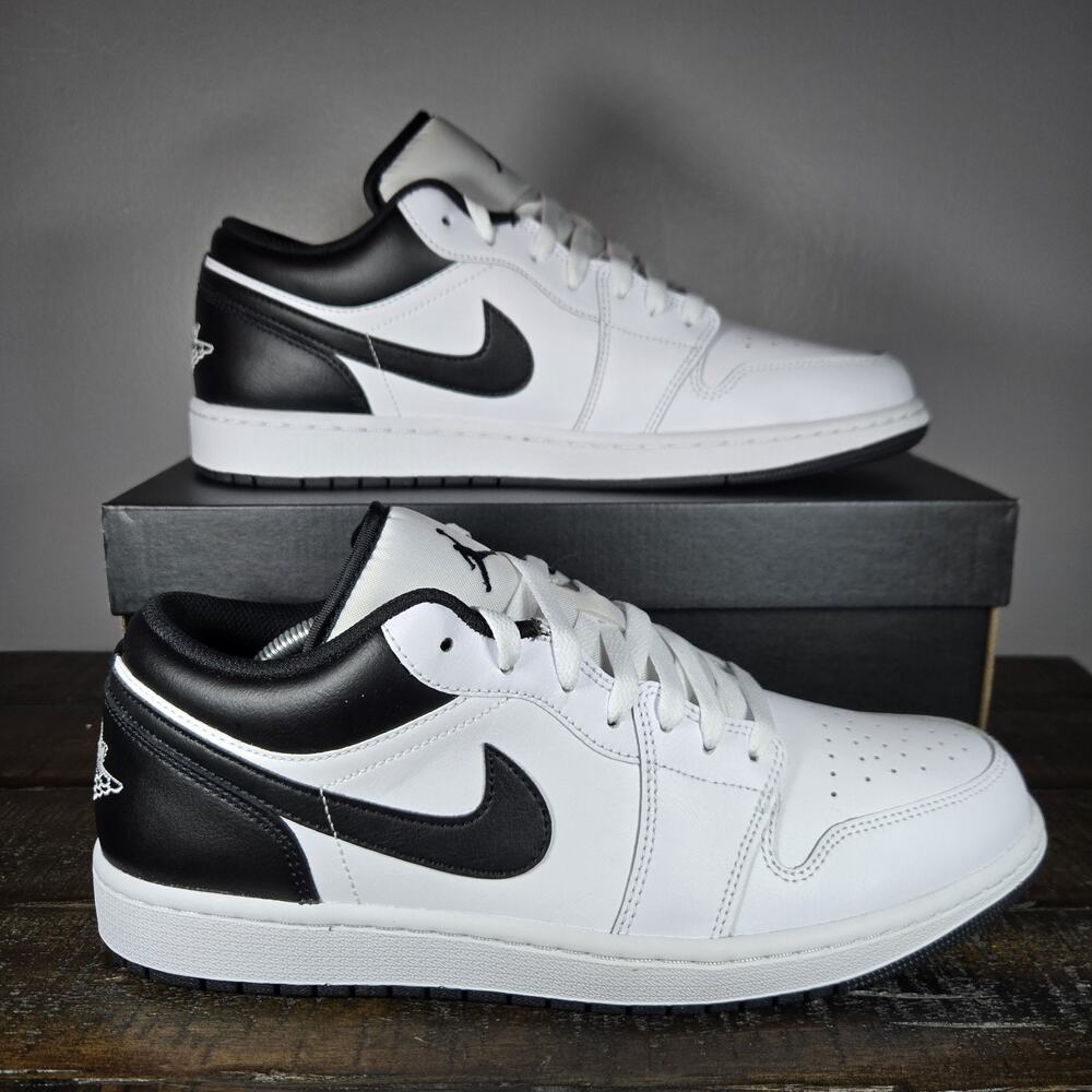 Nike Men's Black and White Sneakers